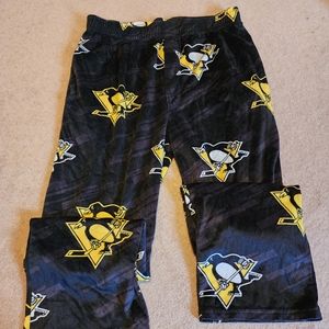 Pittsburgh Penguins size Large NHL fleece pants